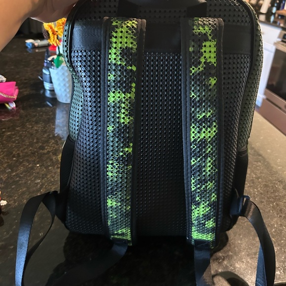 Light + Nine back pack. - Picture 3 of 4